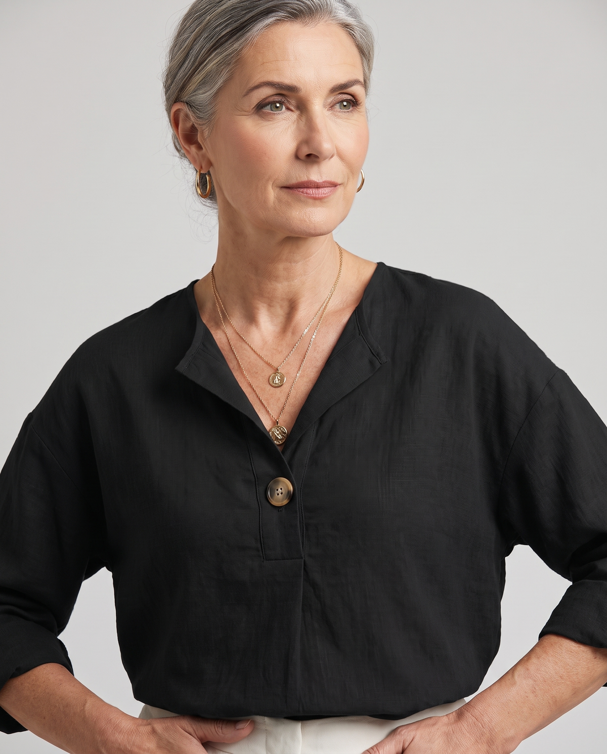 Zamma Relaxed V-Neck Top - Black