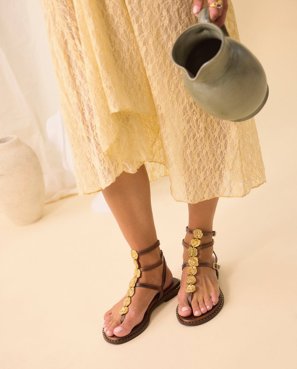Plaka Choco Sandals